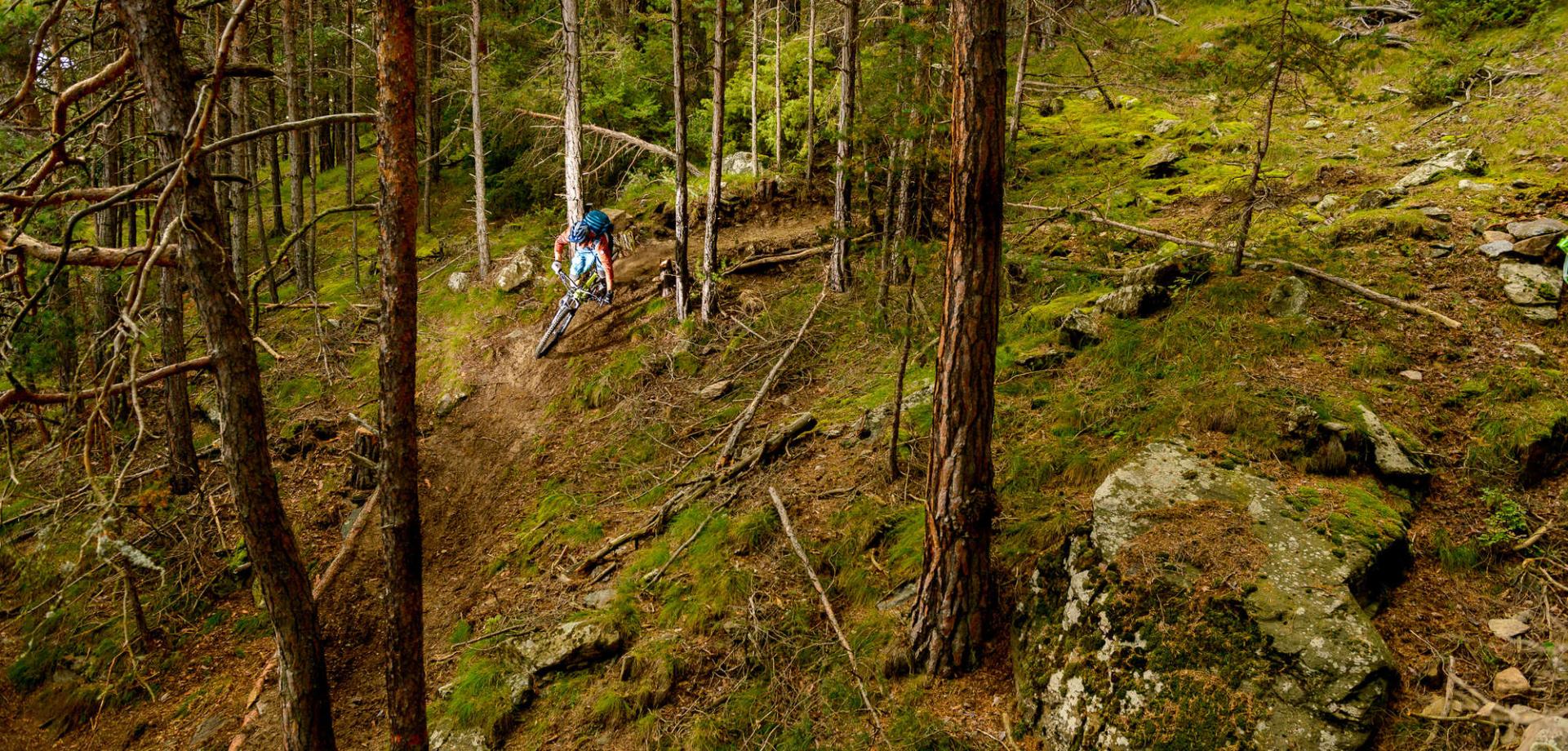 E-MTB Tour to the marble quarries of Covelano